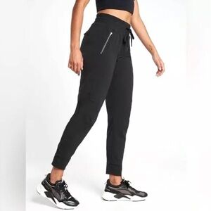 NWT Lightweight Black Athleta Trekkie North Jogger w/ UPF (size 2)